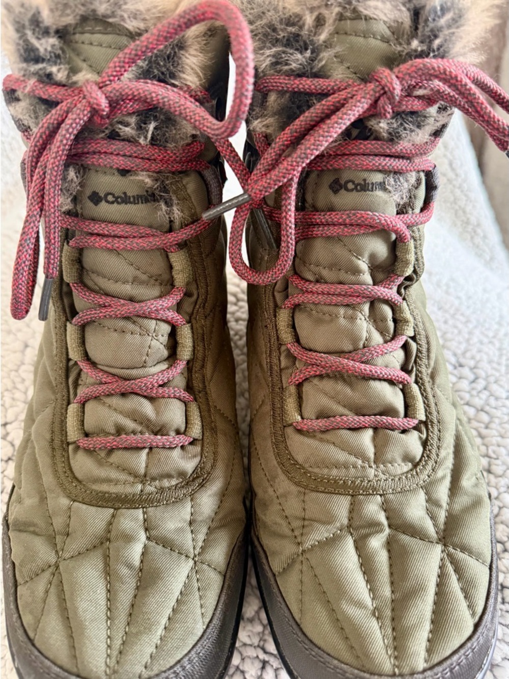 Columbia Minx Shorty III Olive Green Winter Boots with Faux Fur Trim